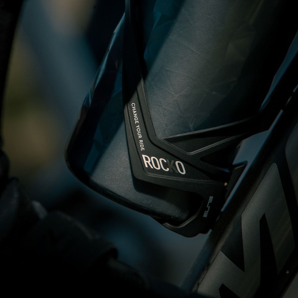 Elite rocko carbon bottle deals cage