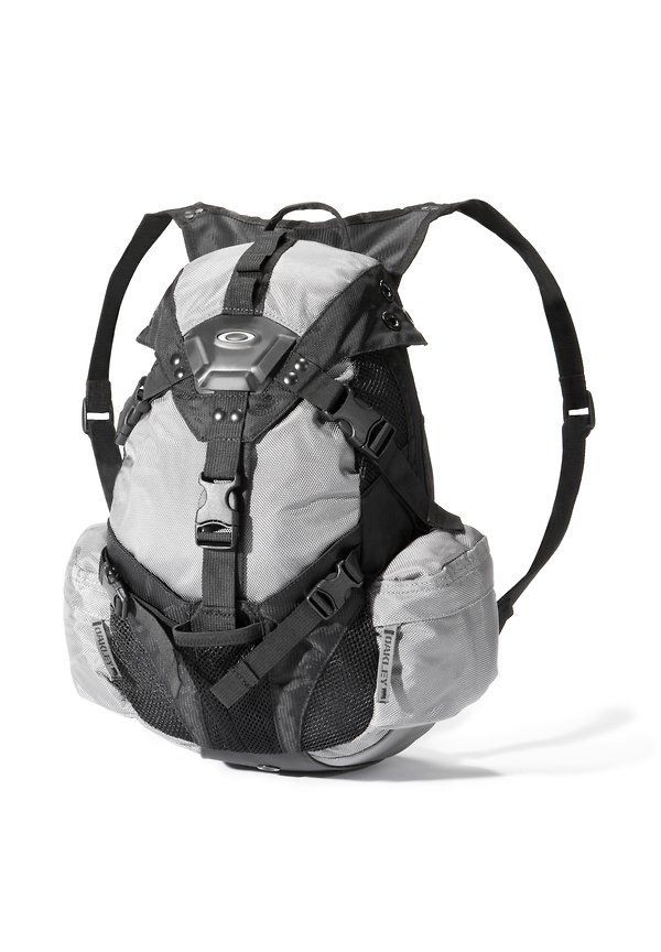 Oakley Small Icon Pack - £ | Oakley Luggage & Backpacks | Cyclestore