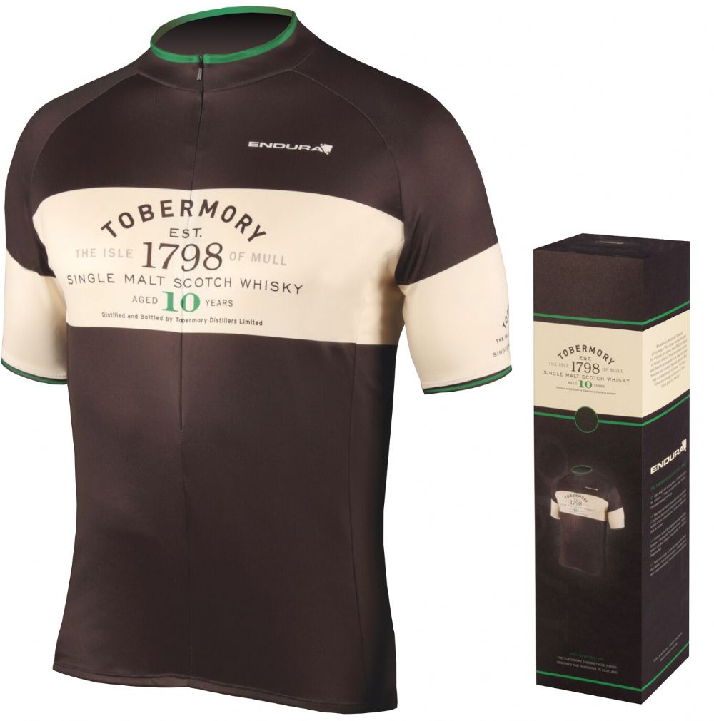 endura cycling jersey